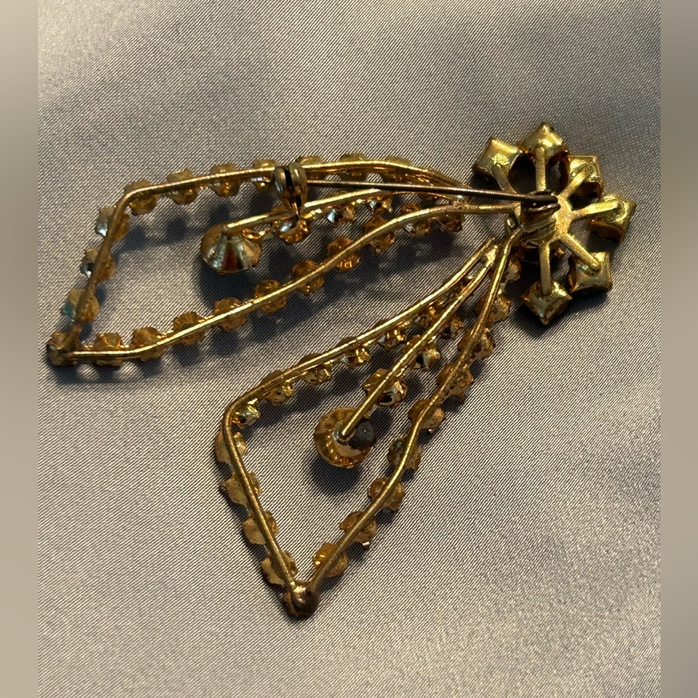 Gorgeous Blue Rhinestone Brooch - Picture 4 of 7